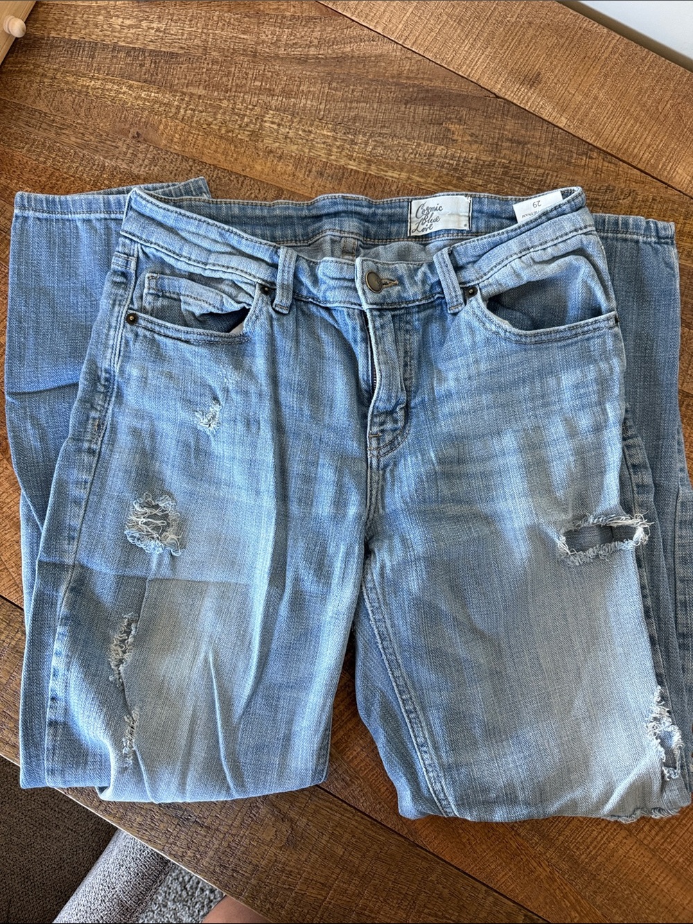 Light Wash Distressed Boyfriend Jeans - Women
